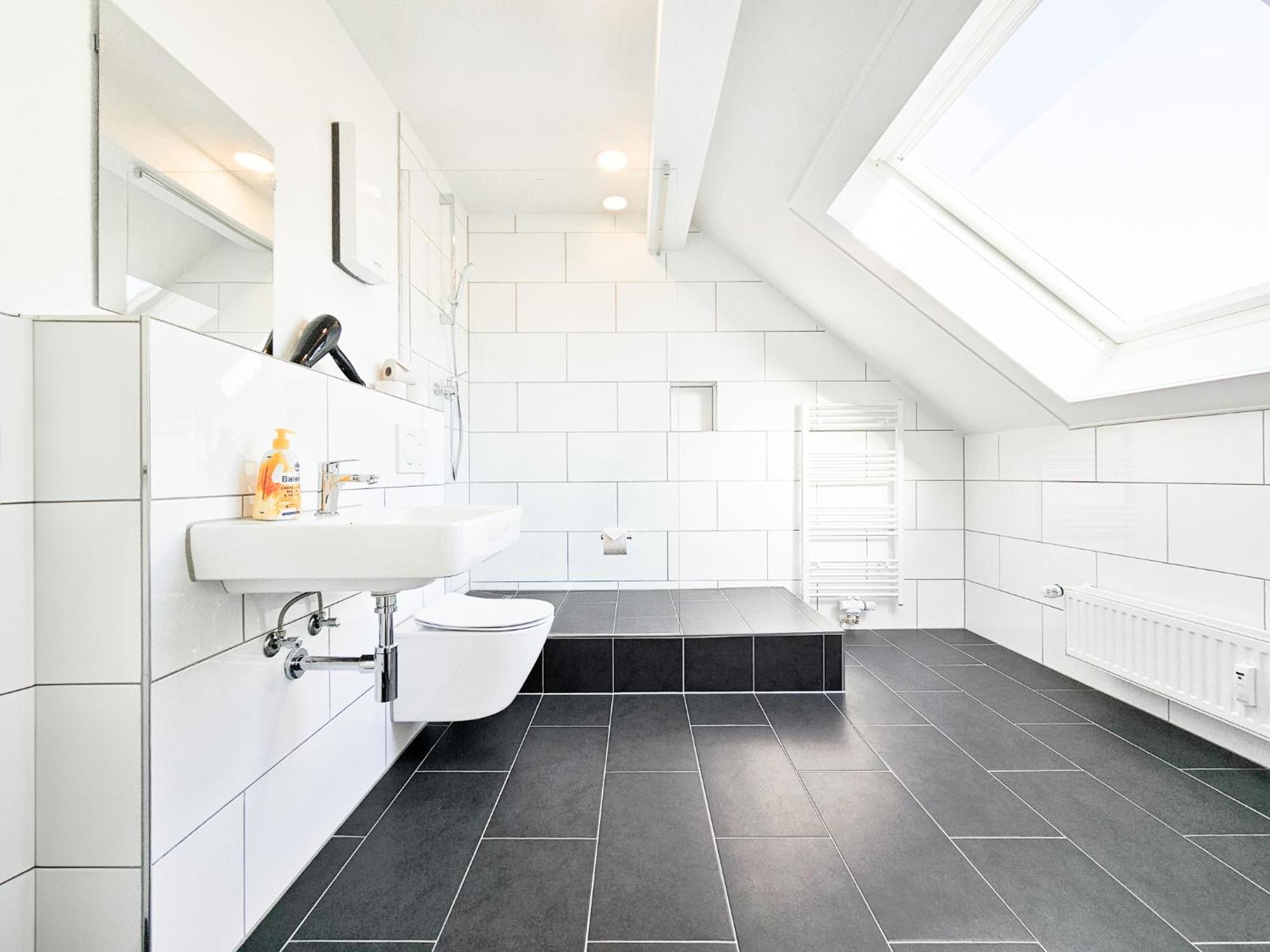 Raj Living - City Center Apartments With 5 Rooms - 10 Min Messe Dus Dusseldorf Ngoại thất bức ảnh