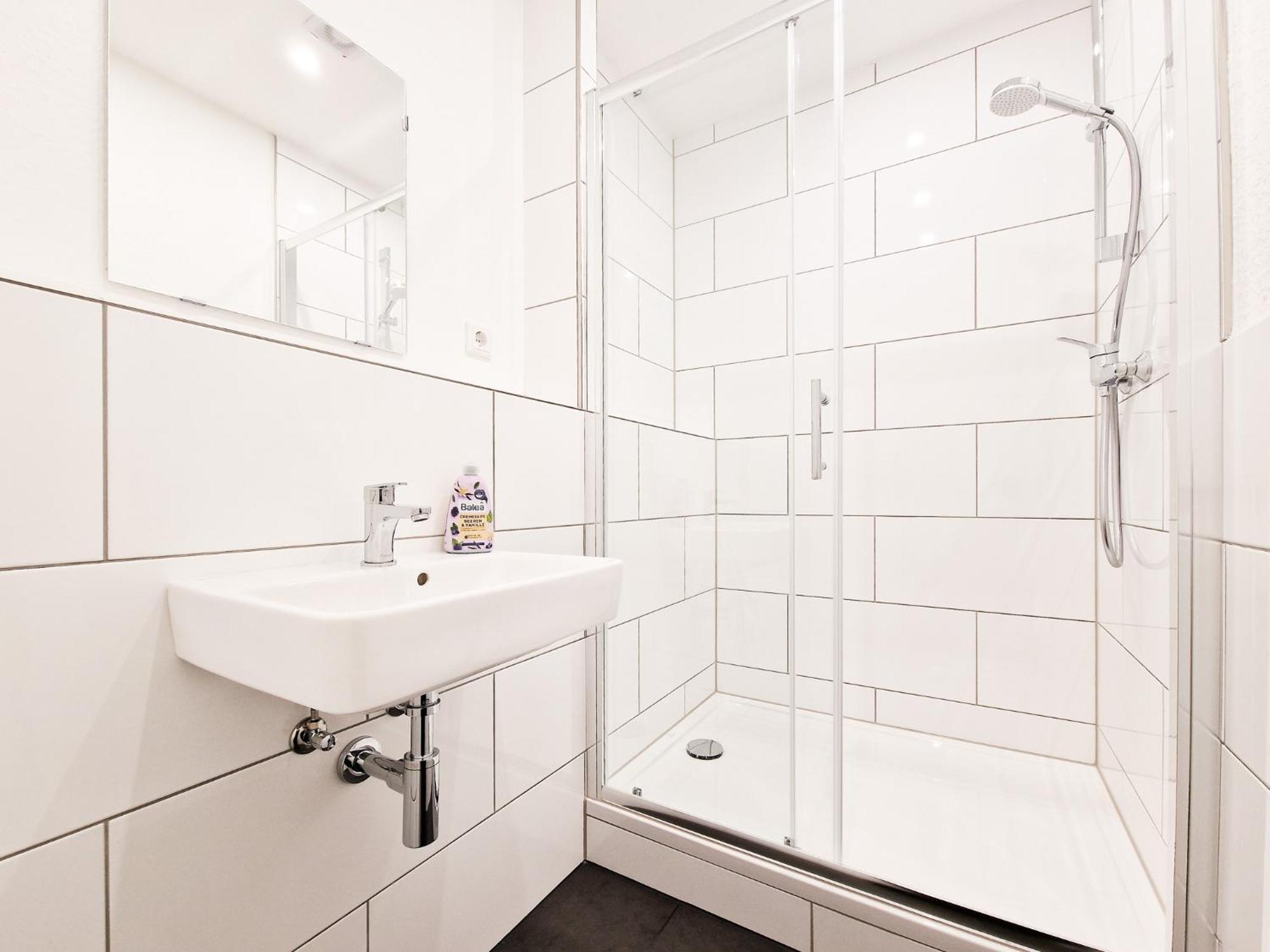 Raj Living - City Center Apartments With 5 Rooms - 10 Min Messe Dus Dusseldorf Ngoại thất bức ảnh