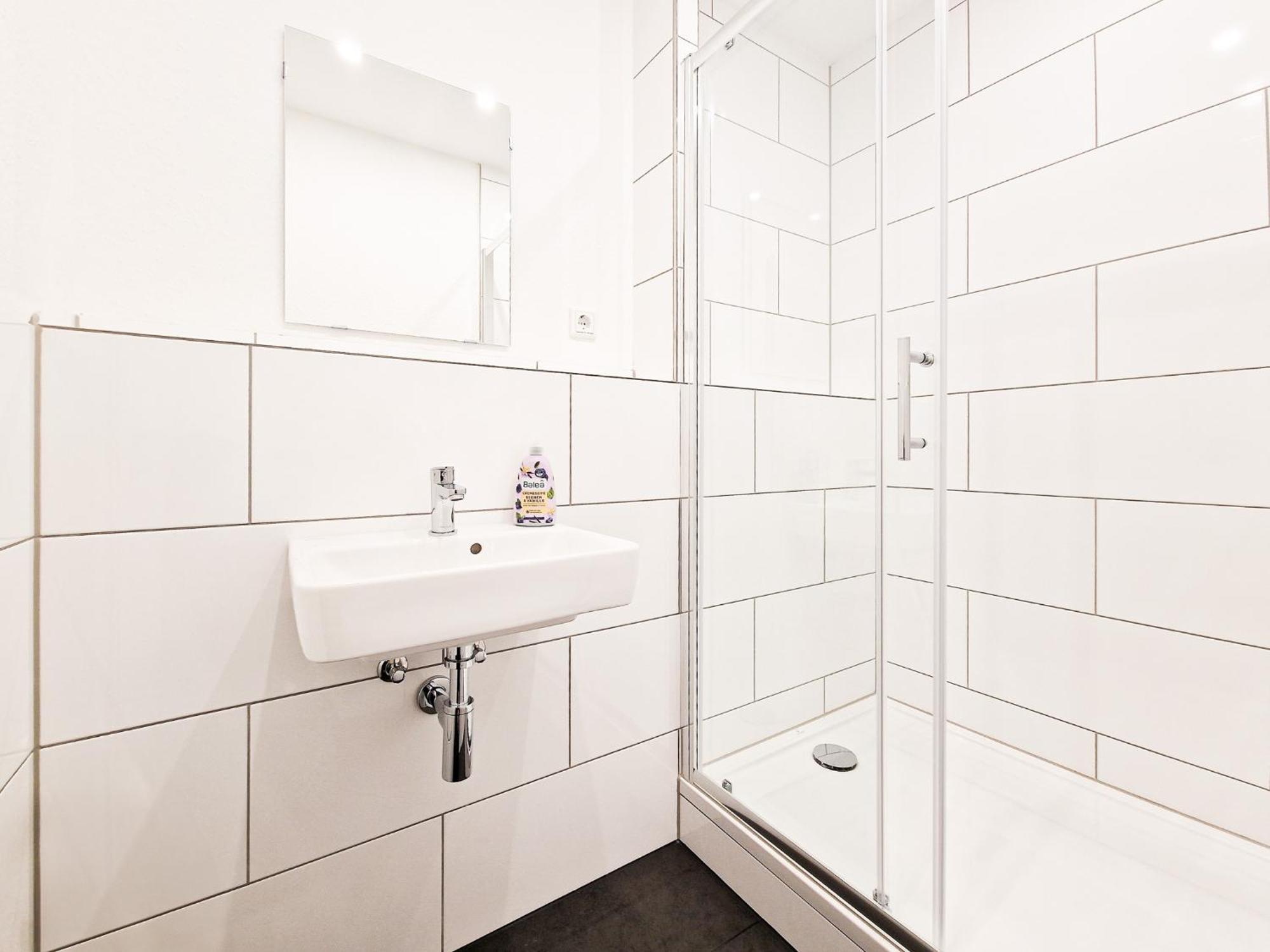 Raj Living - City Center Apartments With 5 Rooms - 10 Min Messe Dus Dusseldorf Ngoại thất bức ảnh