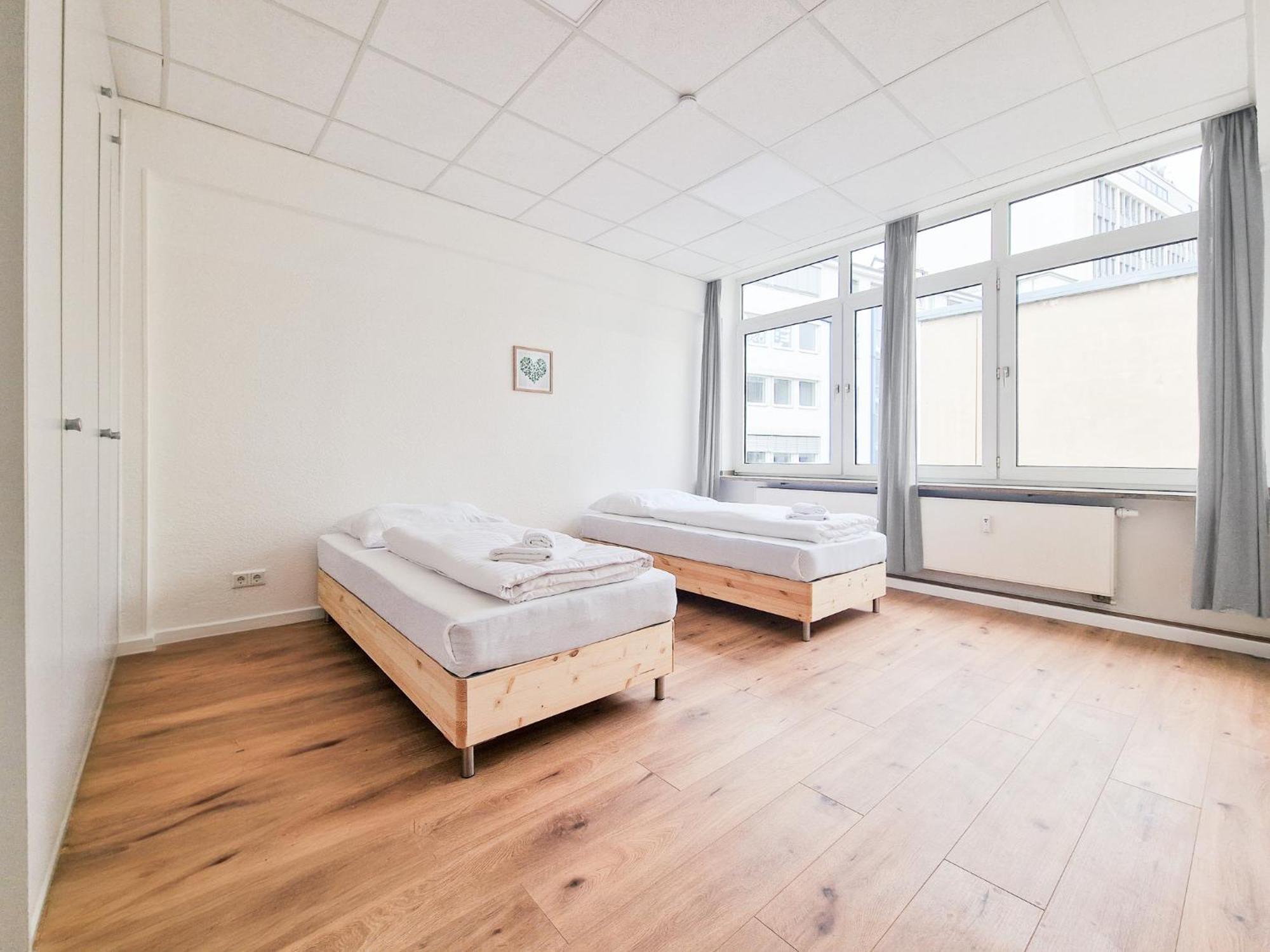 Raj Living - City Center Apartments With 5 Rooms - 10 Min Messe Dus Dusseldorf Ngoại thất bức ảnh